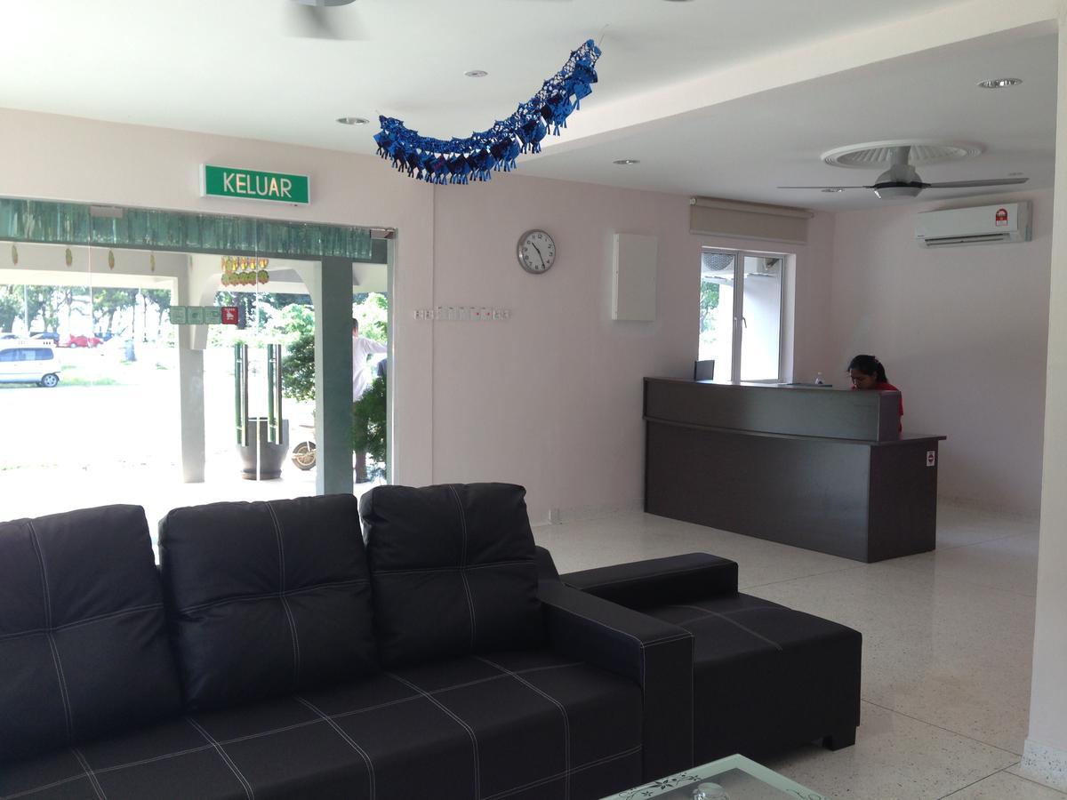 First Guest House Kuantan Buitenkant foto